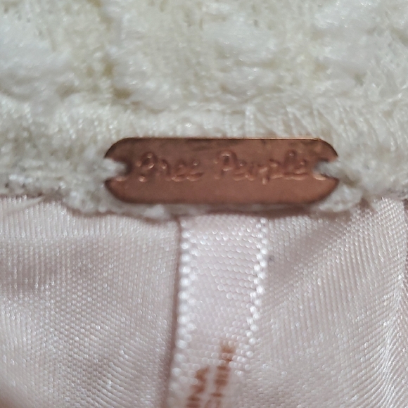 Free People Coral and Cream Floral Lace Shorts - Picture 2 of 13